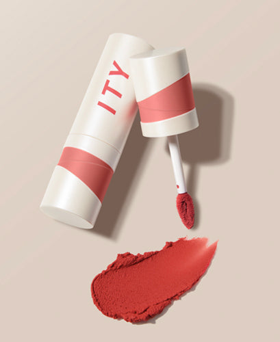 Lip Mud vs. Traditional Lipsticks: Understanding the Difference