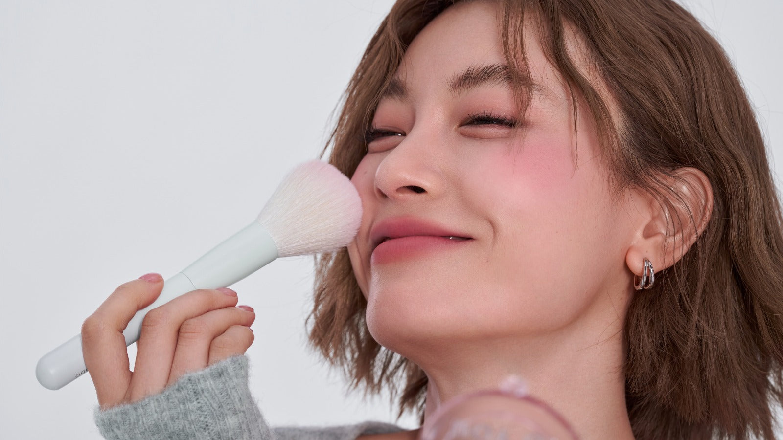 Why Fluffy Pillow Single Blusher Is the Soft-Touch Secret to the Perfect Natural Flush