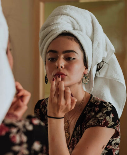 The Art of Removing Matte Lip Mud Without Damaging Your Lips