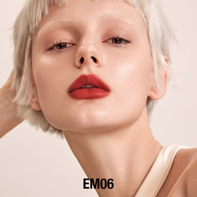 INTO YOU Shero Super Matte Lip & Cheek Mud-EM01-Red Brown